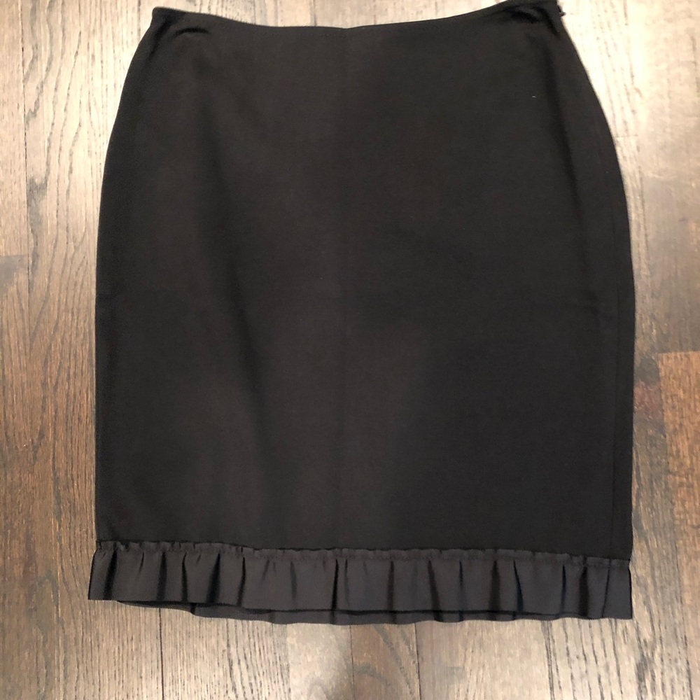 Ann Taylor stretch skirt with ruffled bottom